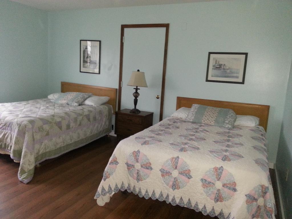 Chaffee Lodge Room photo